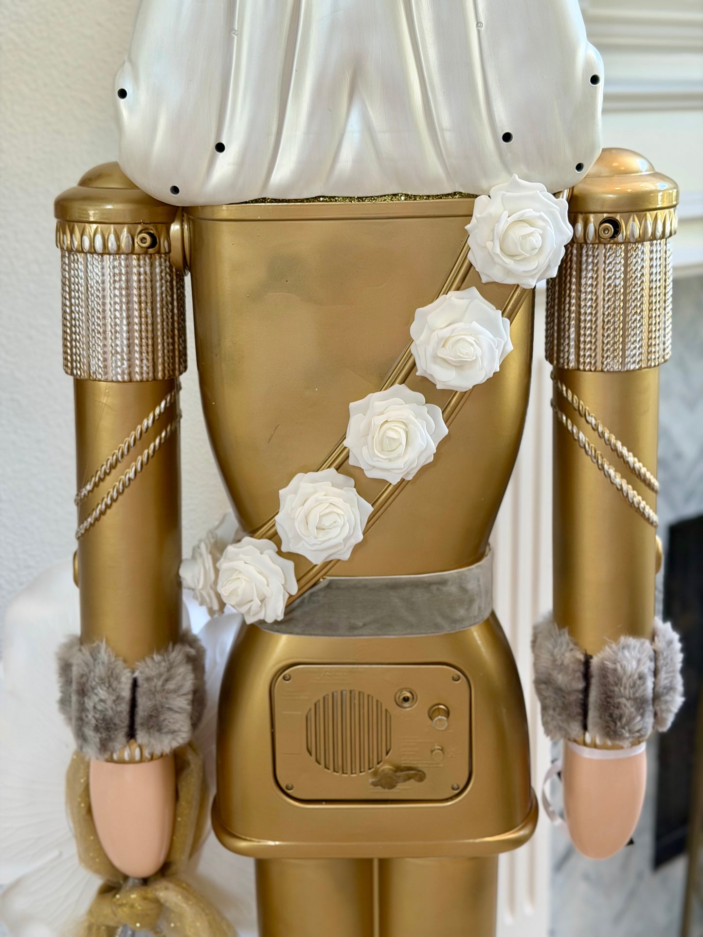 Sir Golden Bloom - Life-Size Nutcracker