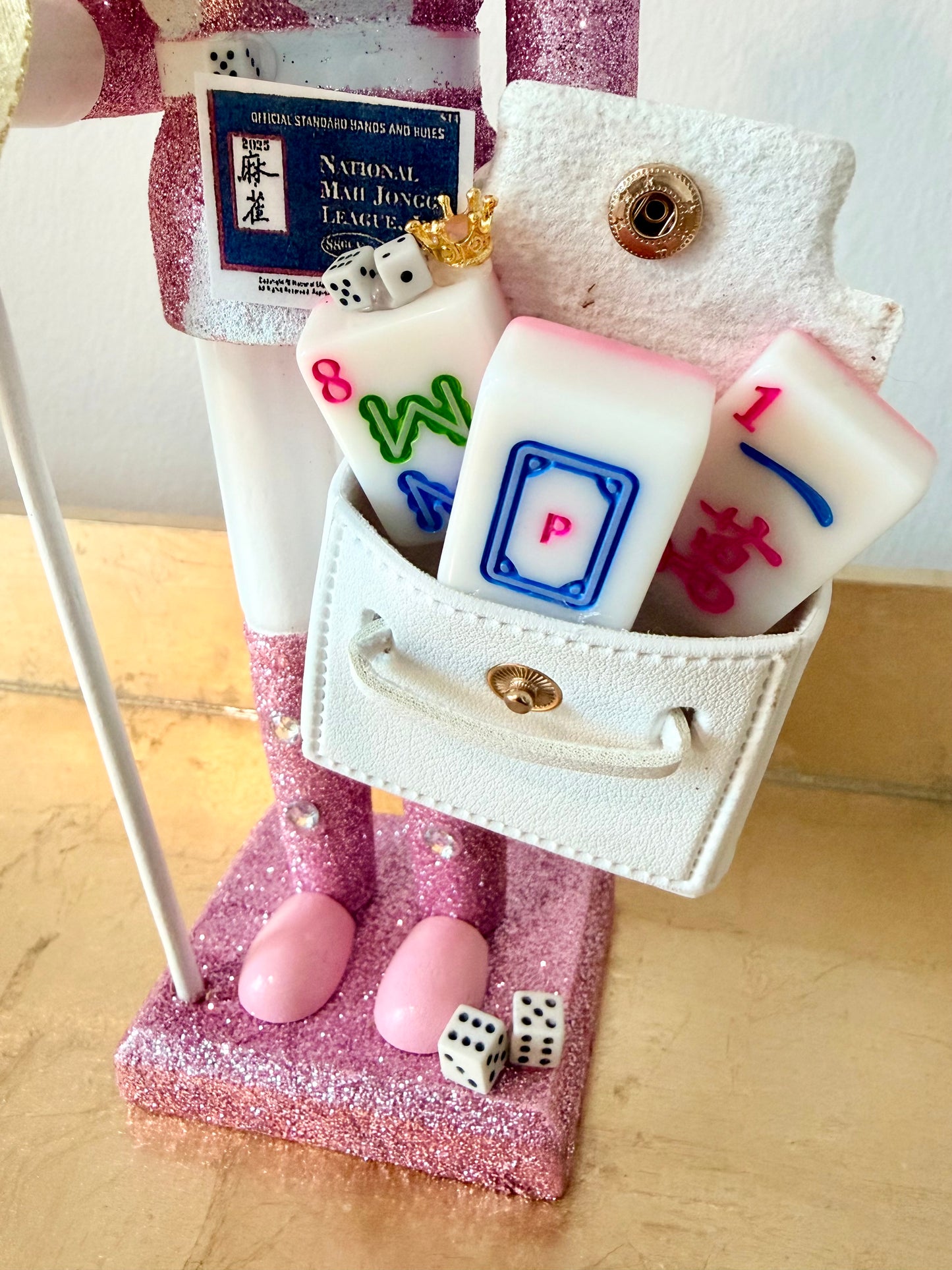 The Mahjong Queen 1 – Mini Nutcracker
