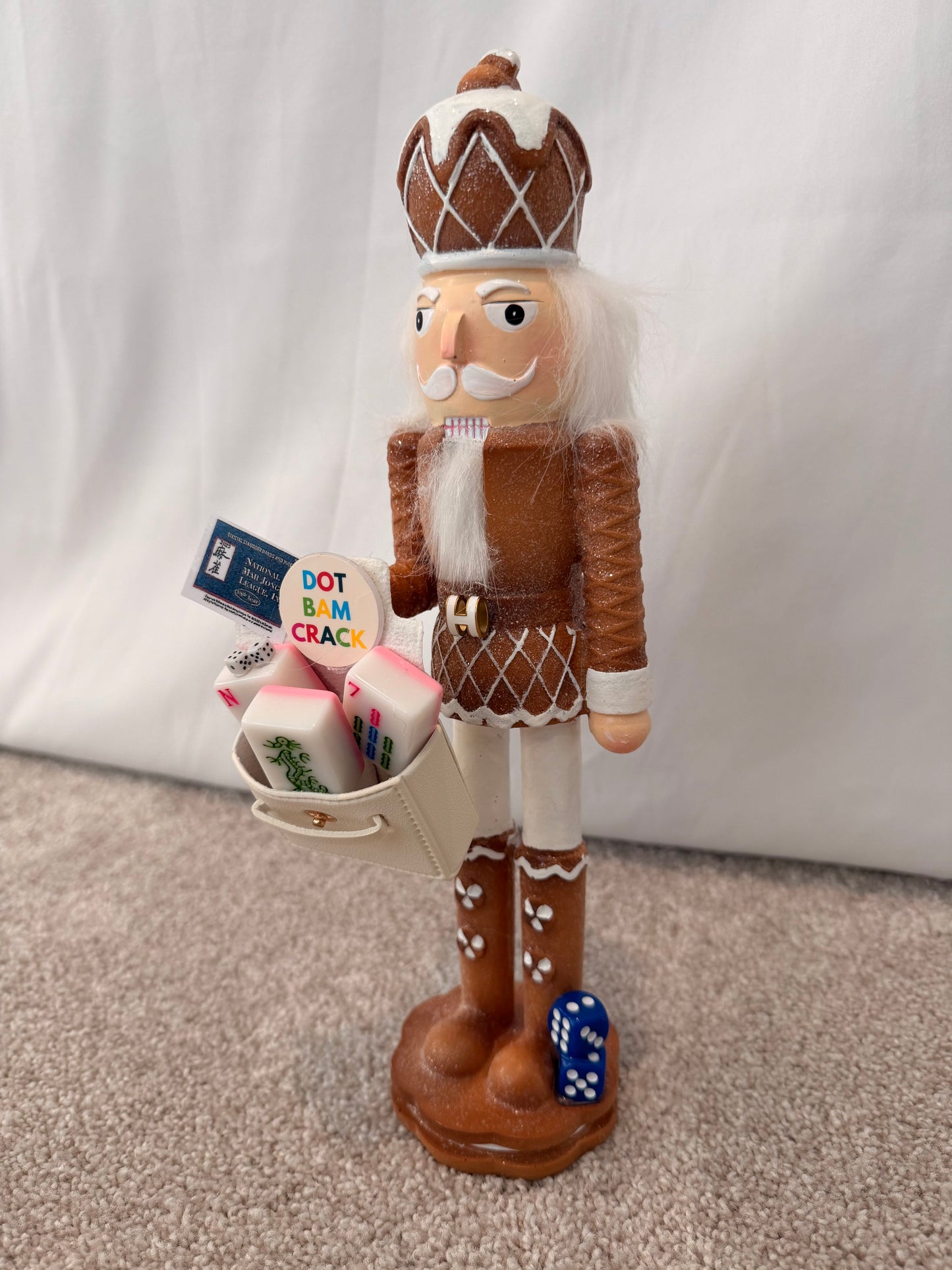 The Gingerbread Mahjong - Small Nutcracker