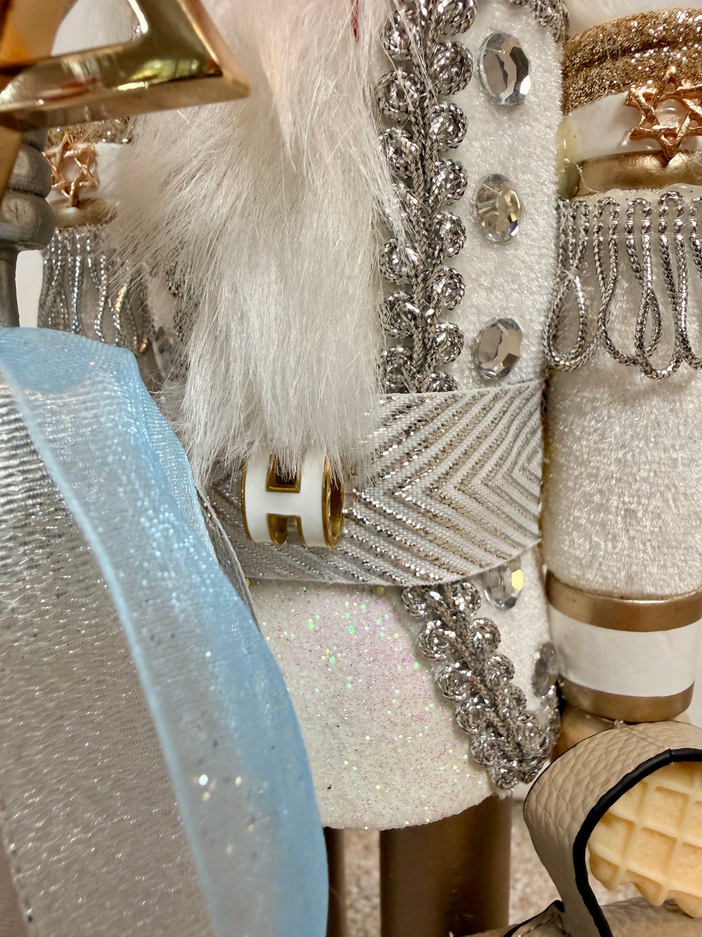 The Maccabee Sir Bougie - Small Nutcracker