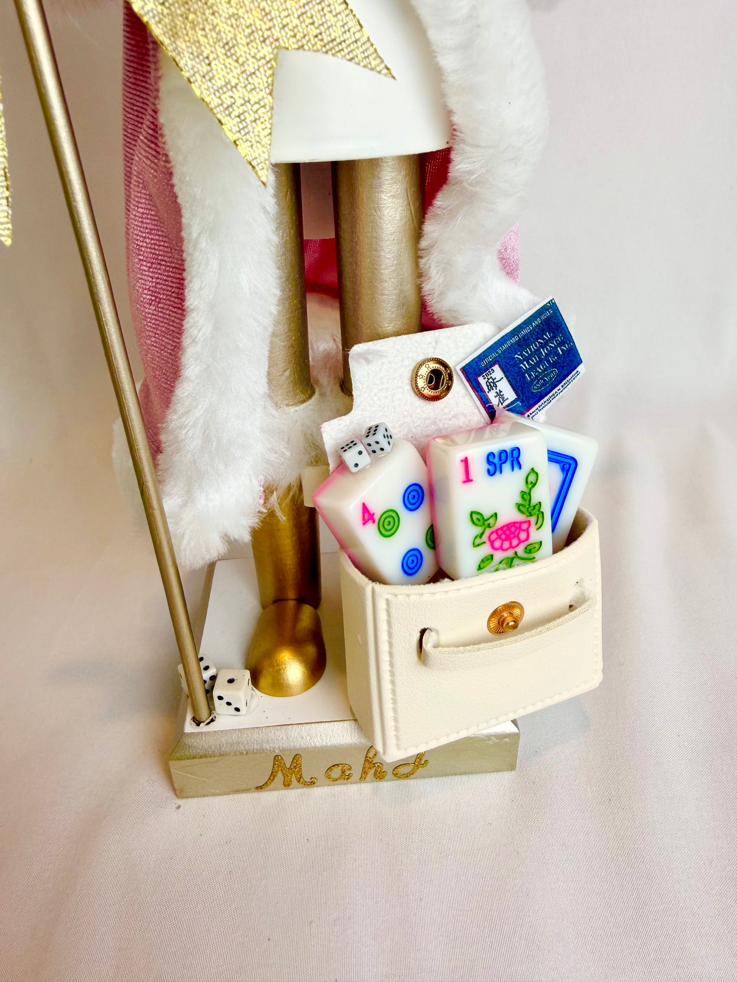 The Santa Mahj White Mahj All Day - Small Nutcracker