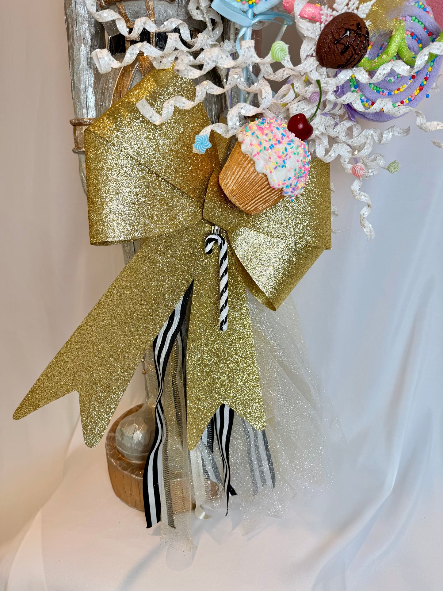 The Sir Candyman - 4 Feet Tall Medium Nutcracker