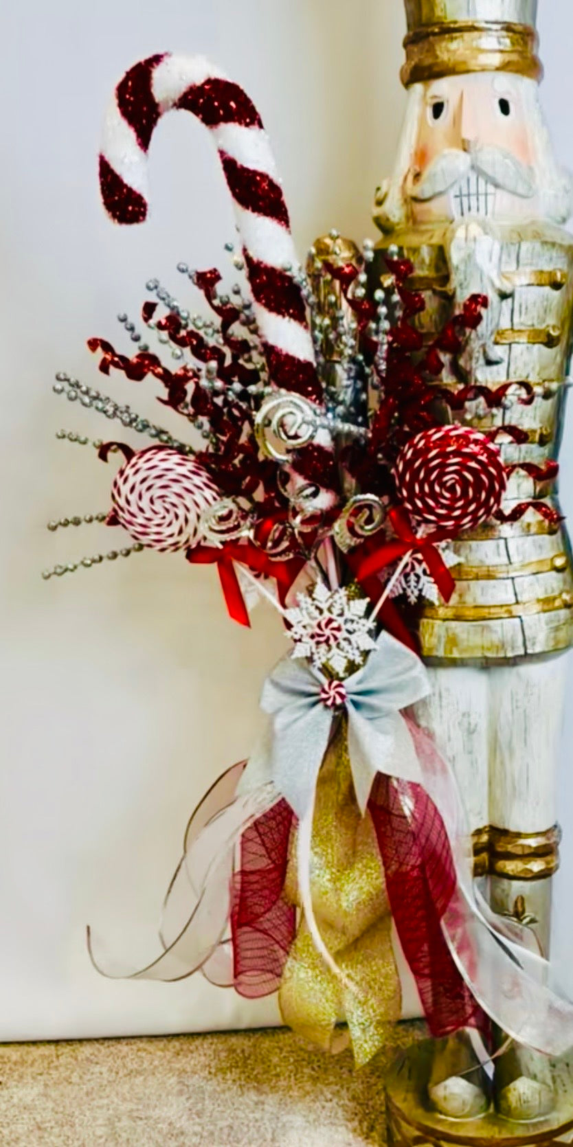 The Sir Peppermint - 4 Feet Tall Medium Nutcracker