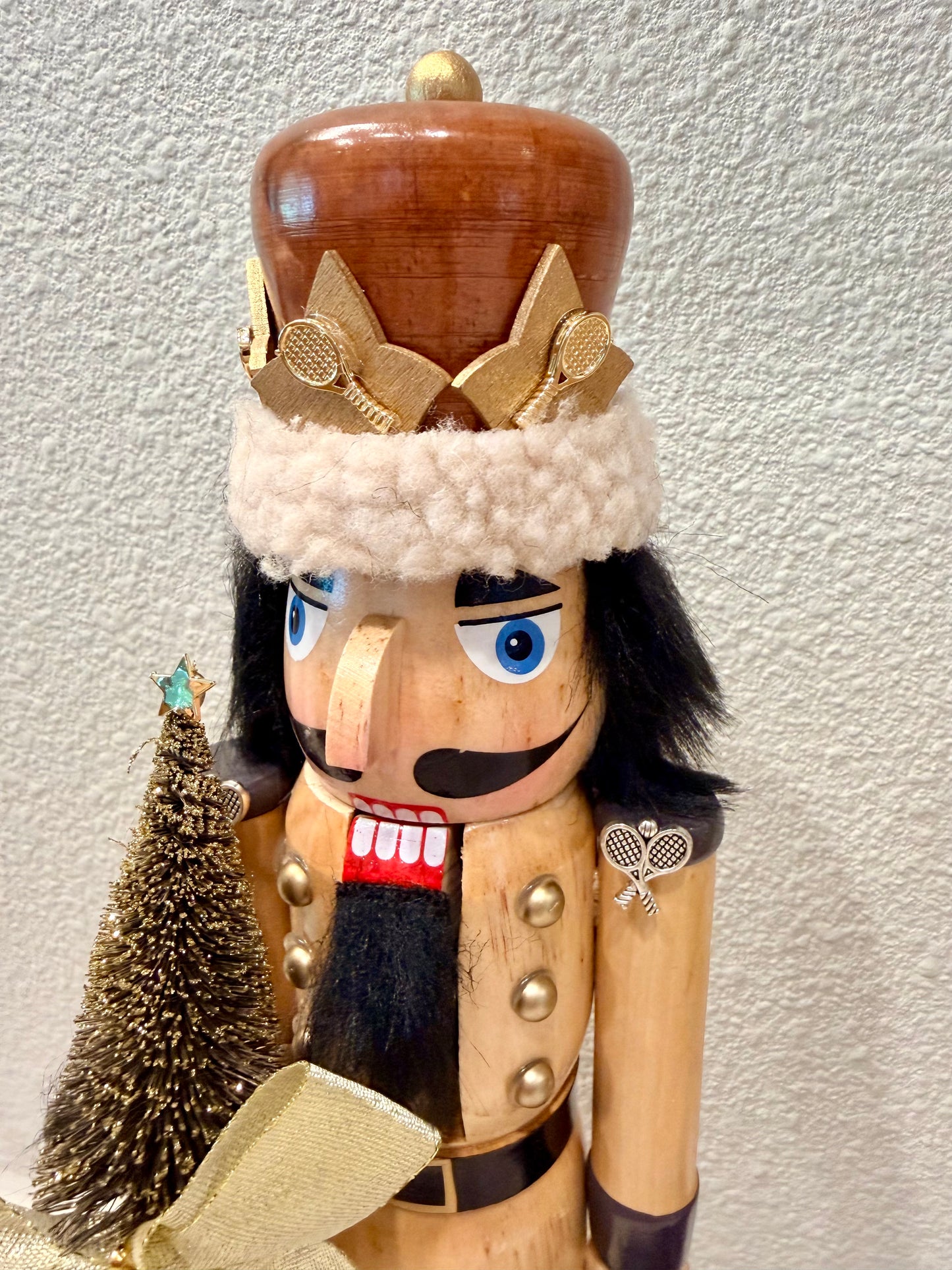 Woodsman Tennis Nutcracker - Small Nutcracker