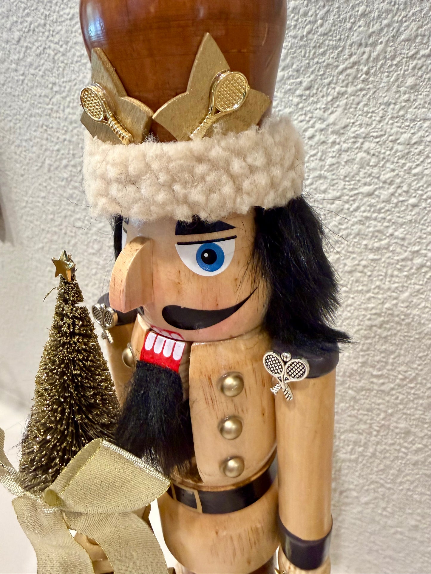 Woodsman Tennis Nutcracker - Small Nutcracker