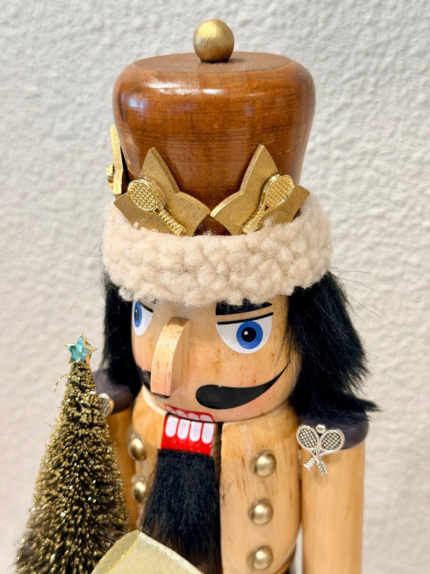 Woodsman Tennis Nutcracker - Small Nutcracker