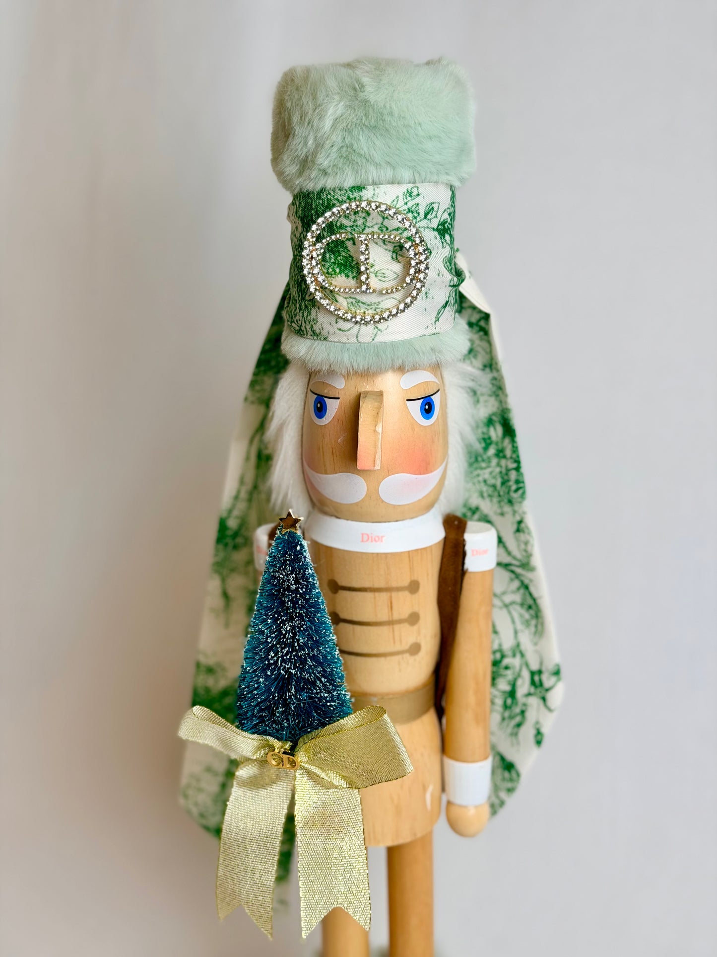 The Fashionable Hippie Woodsman - Small Nutcracker