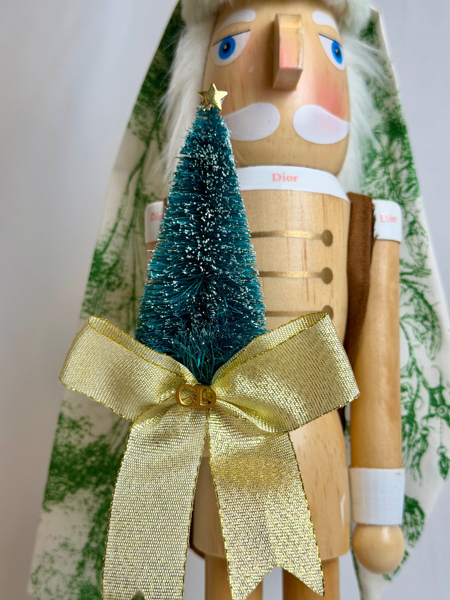 The Fashionable Hippie Woodsman - Small Nutcracker