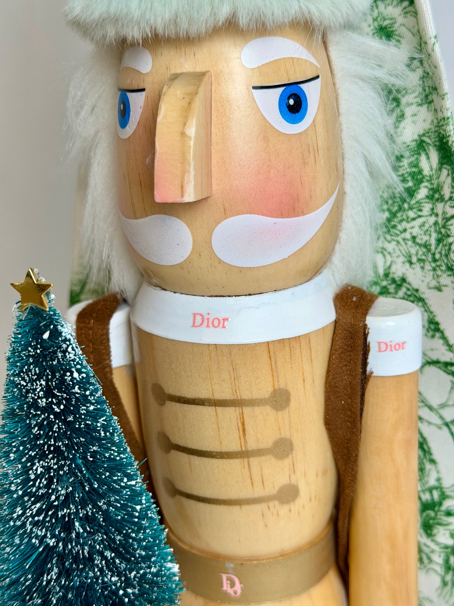 The Fashionable Hippie Woodsman - Small Nutcracker