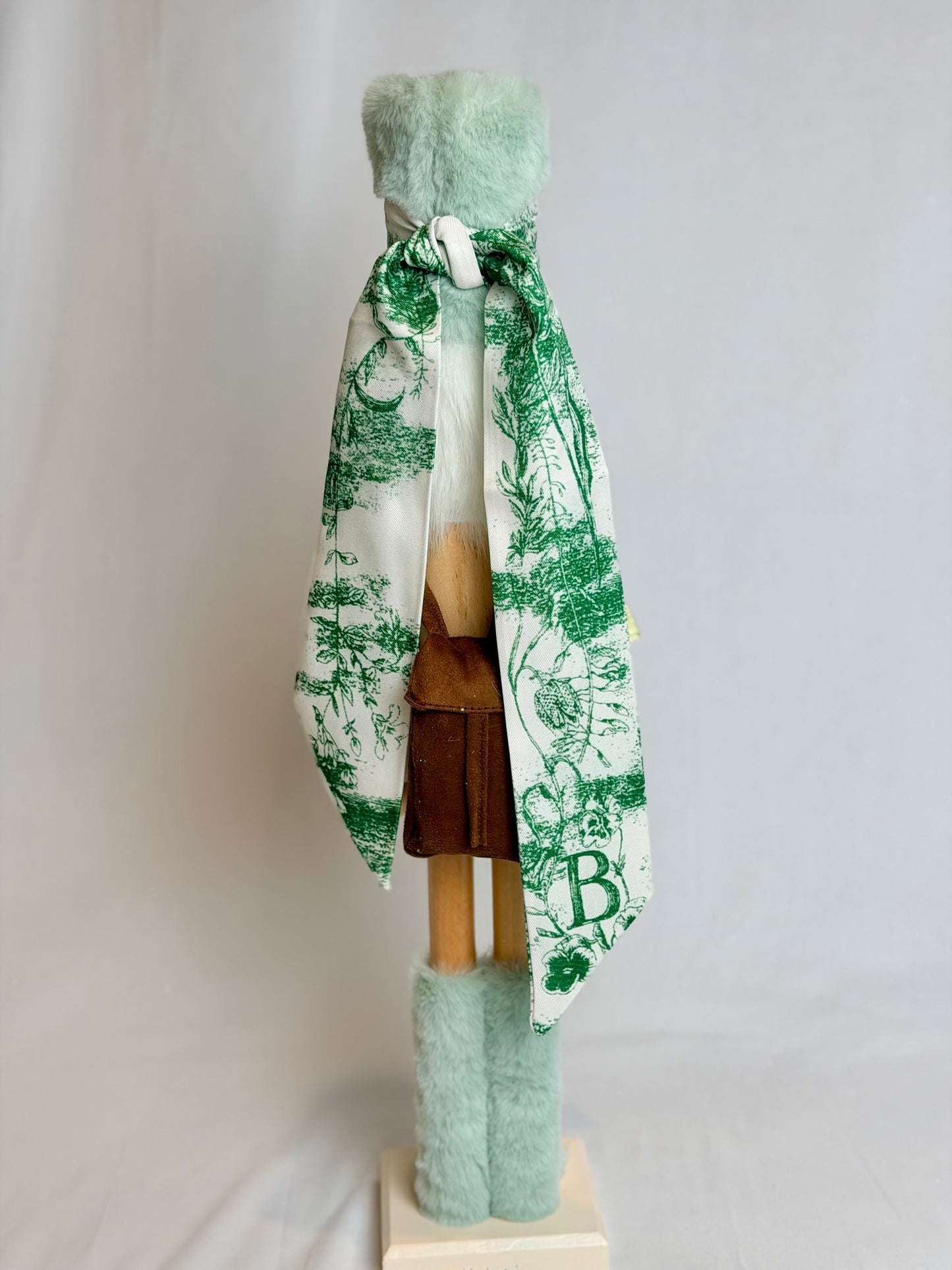 The Fashionable Hippie Woodsman - Small Nutcracker