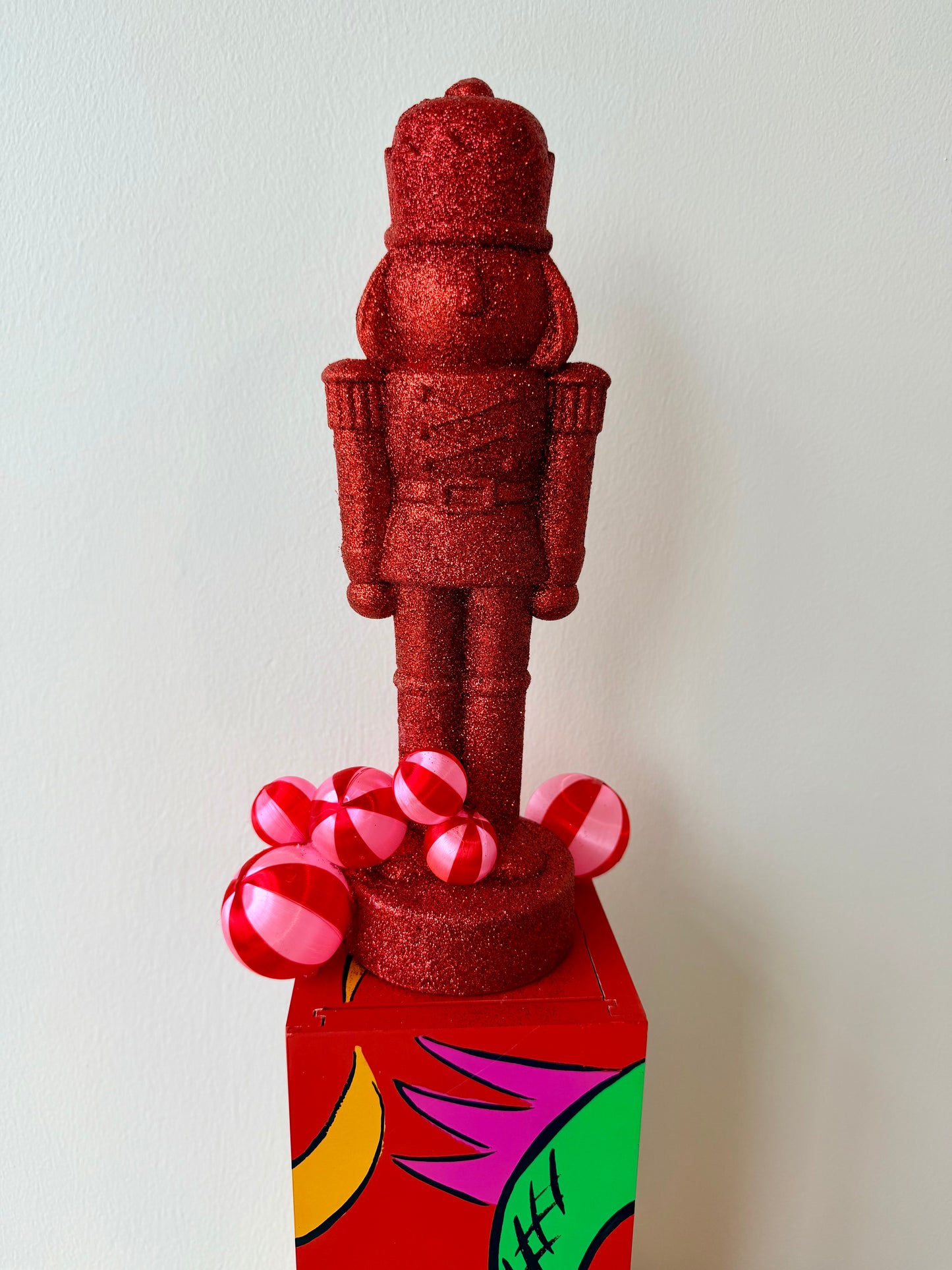 The Glitterville - Small Nutcracker