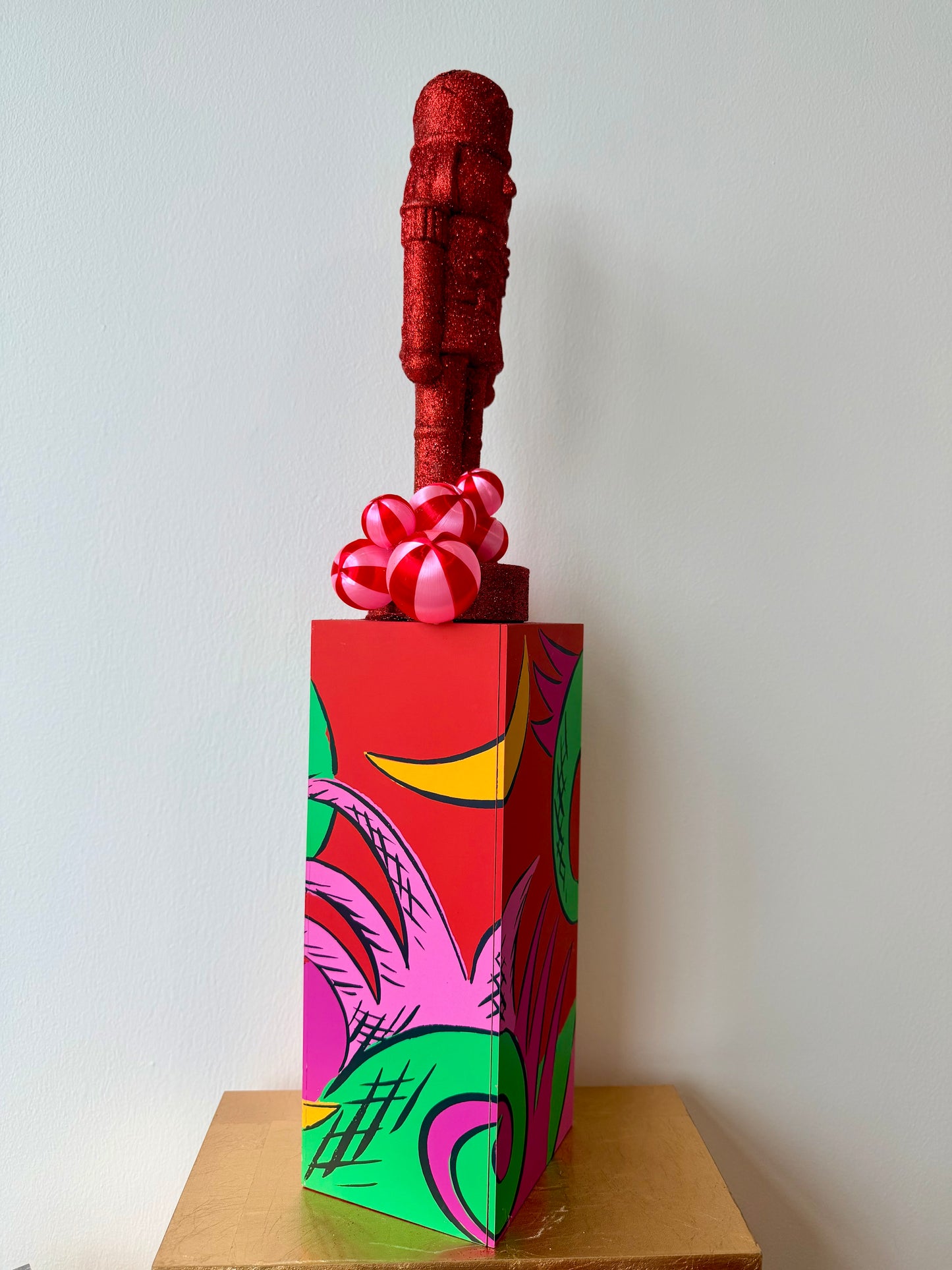 The Glitterville - Small Nutcracker