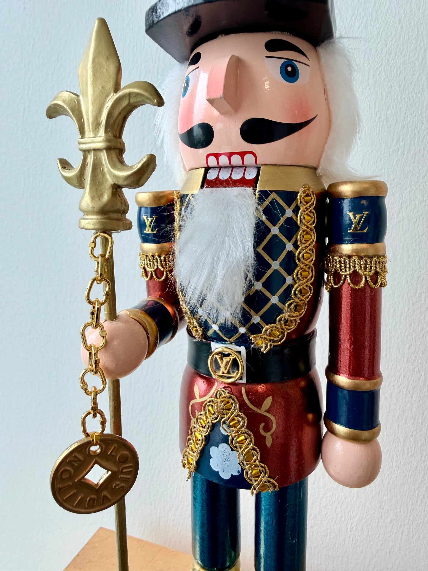 The LoVe - Small Nutcracker