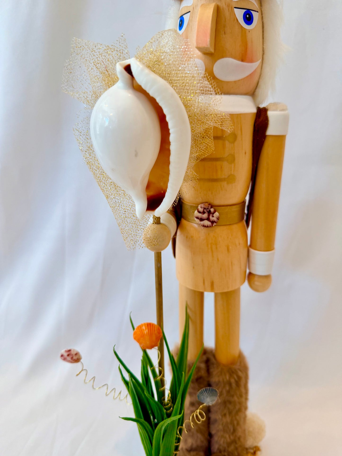 The King of the Sea & Land - Small Nutcracker