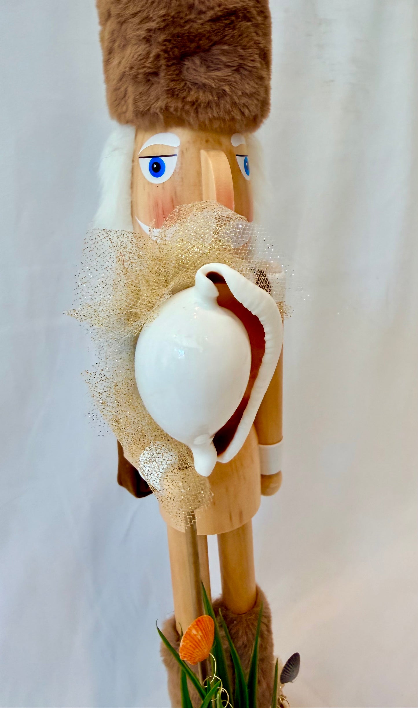 The King of the Sea & Land - Small Nutcracker