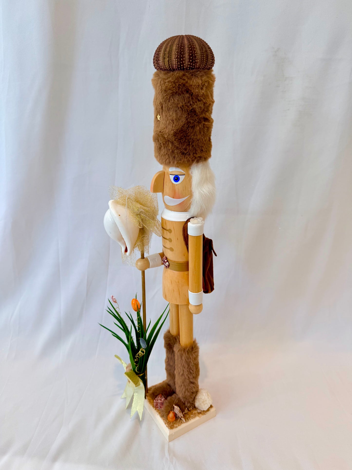 The King of the Sea & Land - Small Nutcracker