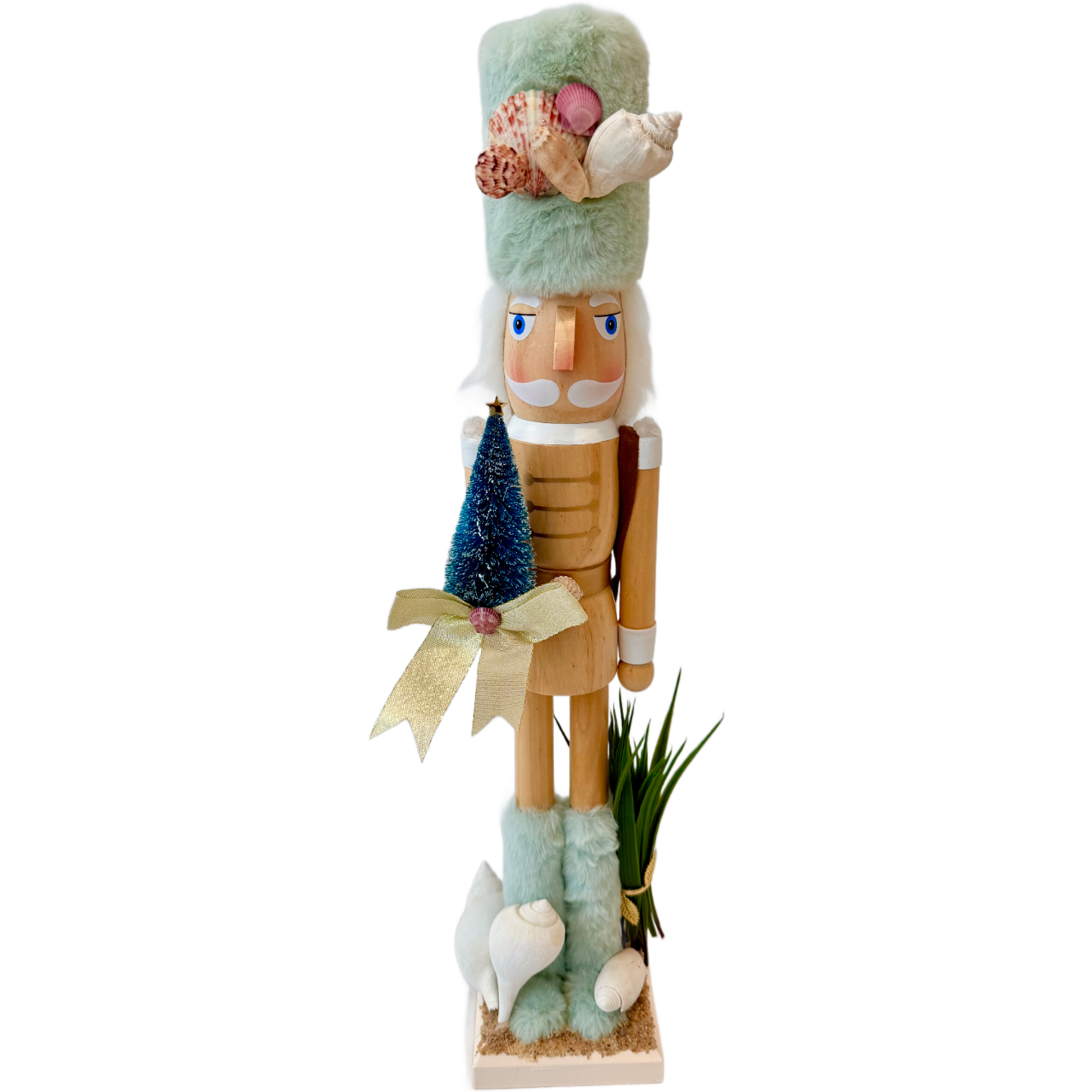 The Woodsy Shell Princess - Small Nutcracker
