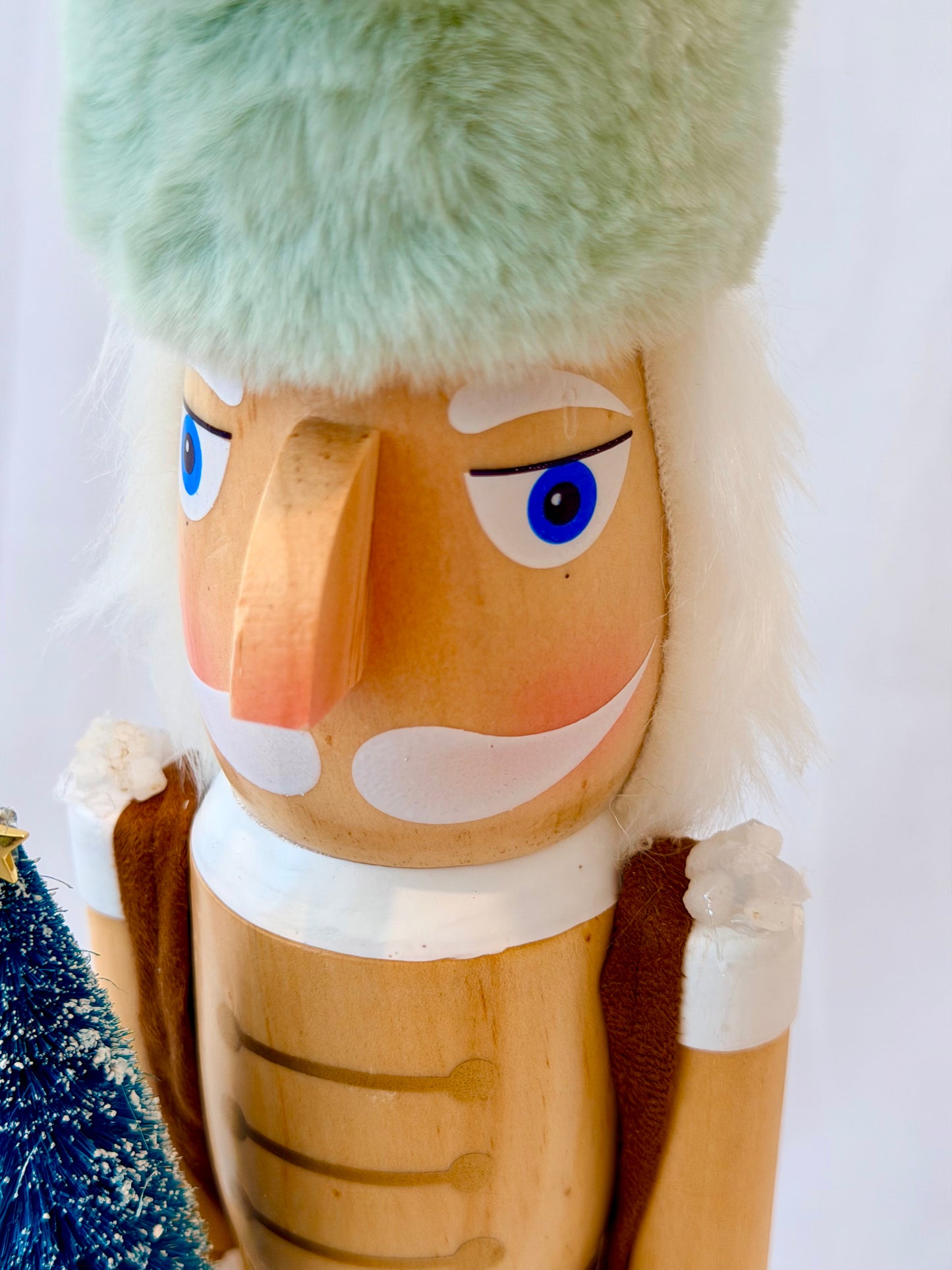 The Woodsy Shell Princess - Small Nutcracker