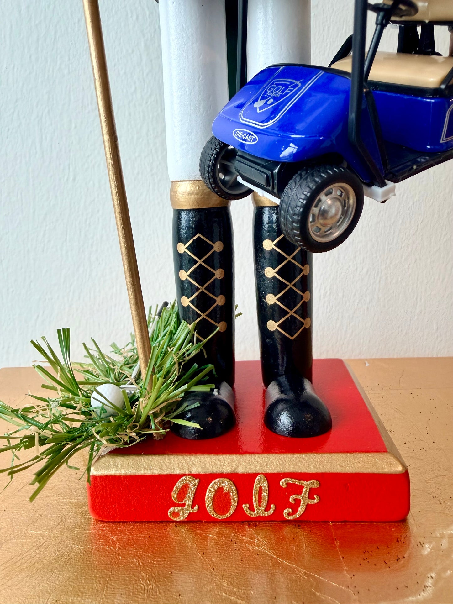 The Scottish Golfer Blue - Small Nutcracker