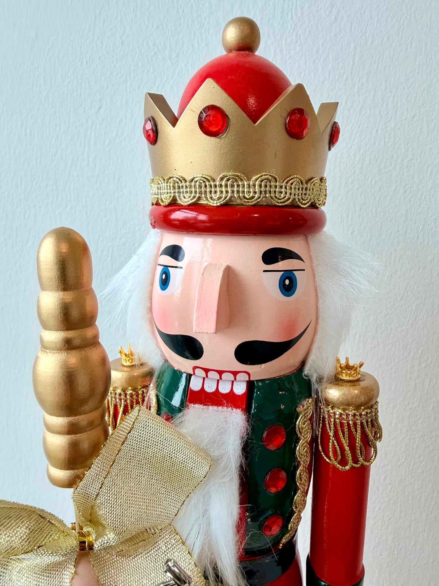 The Scottish Golfer Yellow - Small Nutcracker