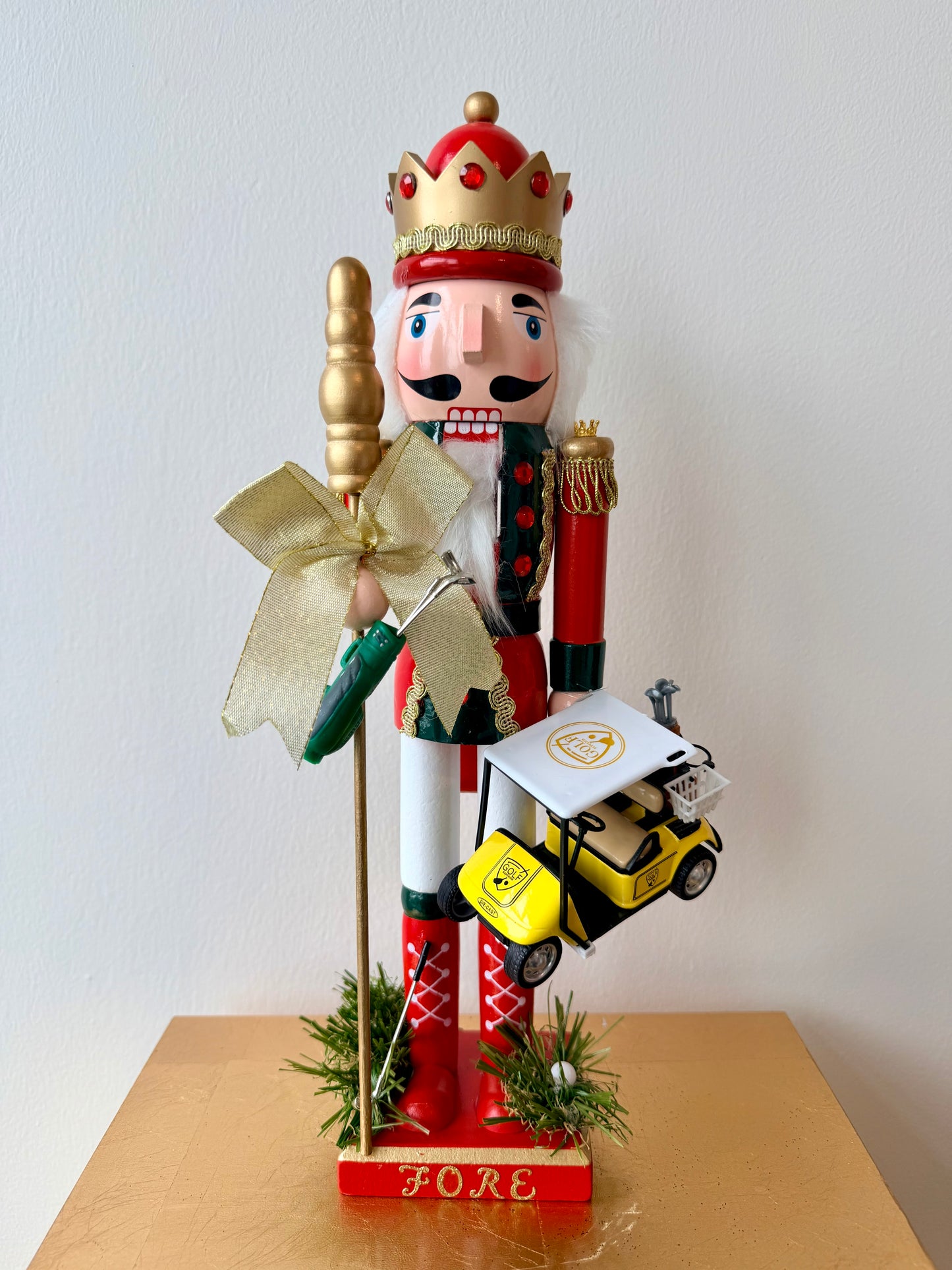 The Scottish Golfer Yellow - Small Nutcracker