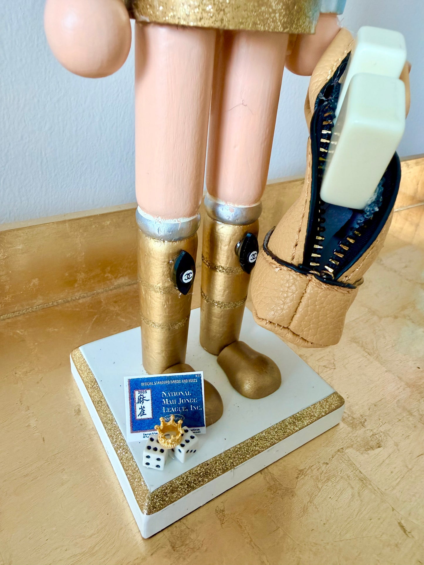 The Sir Mahjong Knight Gold – Small Nutcracker