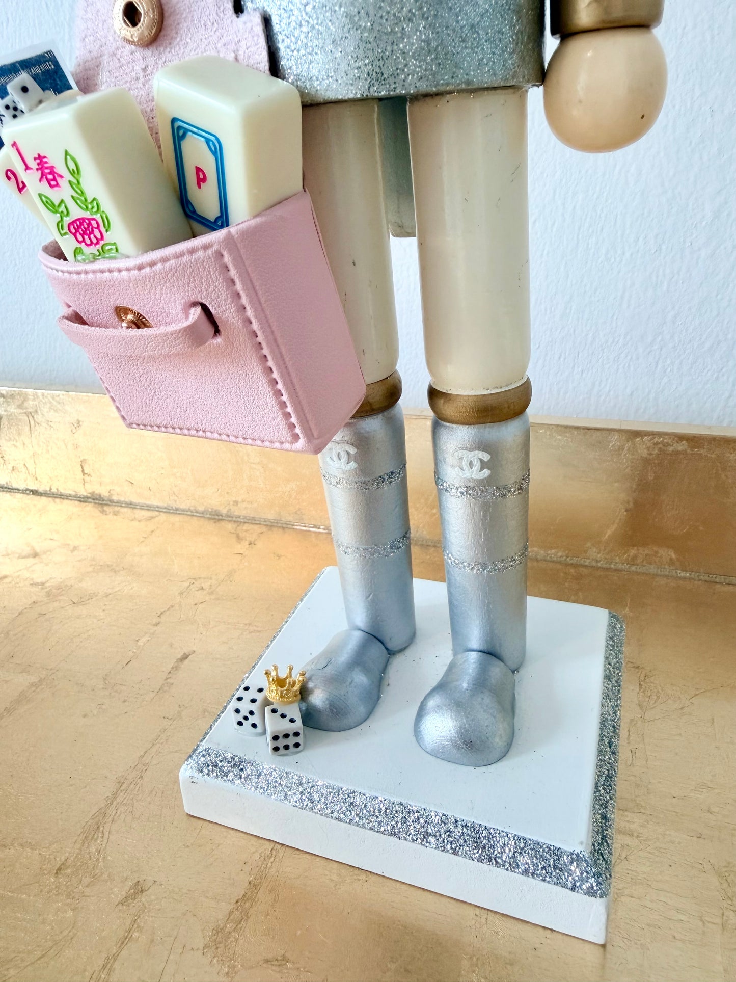 The Mahjong Knight Silver – Small Nutcracker
