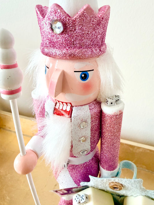 The Mahjong Queen 2 – Mini Nutcracker